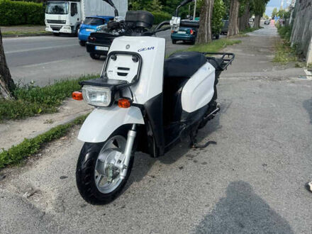 Ямаха Gear 4T 2009 в Киеве на Automoto.ua Белый Ямаха Gear 4T, объемом двигателя 0.05 л и пробегом 13 тыс. км за 900 $, фото 1 на Automoto.ua