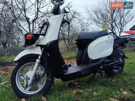 Белый Ямаха Gear 4T, объемом двигателя 0 л и пробегом 21 тыс. км за 700 $, фото 1 на Automoto.ua