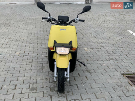 Ямаха Gear 4T 2015 в Черновцах на Automoto.ua Желтый Ямаха Gear 4T, объемом двигателя 0 л и пробегом 28 тыс. км за 550 $, фото 1 на Automoto.ua