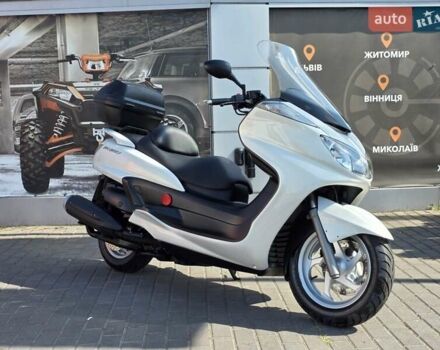 Белый Ямаха Grand Majesty 250 SG15J, объемом двигателя 0 л и пробегом 23 тыс. км за 1999 $, фото 1 на Automoto.ua