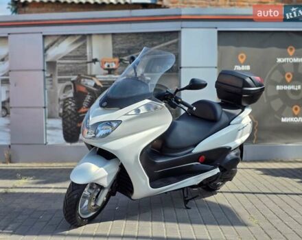 Белый Ямаха Grand Majesty 250 SG15J, объемом двигателя 0 л и пробегом 23 тыс. км за 1999 $, фото 3 на Automoto.ua