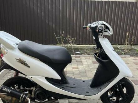 Ямаха Jog SA16 2004 в Савране на Automoto.ua Белый Ямаха Jog SA16, объемом двигателя 0 л и пробегом 19 тыс. км за 700 $, фото 1 на Automoto.ua