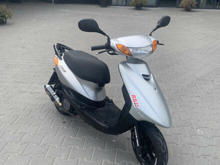 Ямаха Jog SA 39 ZR 2012 в Львове на Automoto.ua Серый Ямаха Jog SA 39 ZR, объемом двигателя 0.49 л и пробегом 22 тыс. км за 750 $, фото 1 на Automoto.ua