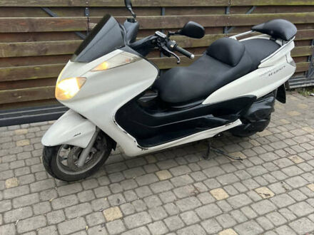 Білий Ямаха Majesty 250, об'ємом двигуна 0.25 л та пробігом 38 тис. км за 1500 $, фото 1 на Automoto.ua