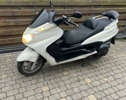 Білий Ямаха Majesty 250, об'ємом двигуна 0.25 л та пробігом 38 тис. км за 1500 $, фото 1 на Automoto.ua