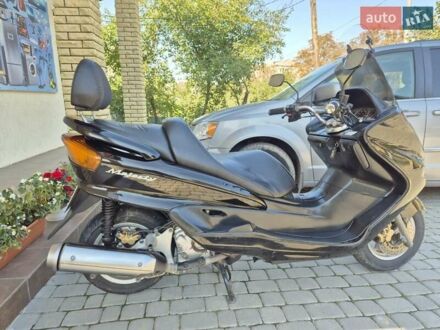 Ямаха Majesty 250 2002 в Мурованых Куриловцах на Automoto.ua Черный Ямаха Majesty 250, объемом двигателя 0.25 л и пробегом 30 тыс. км за 1600 $, фото 1 на Automoto.ua