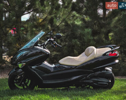 Красный Ямаха Majesty 250, объемом двигателя 0 л и пробегом 11 тыс. км за 2599 $, фото 3 на Automoto.ua