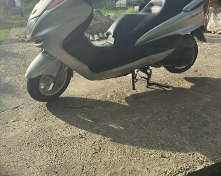 Ямаха Majesty 250, объемом двигателя 0.25 л и пробегом 30 тыс. км за 750 $, фото 5 на Automoto.ua