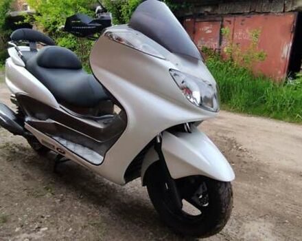 Ямаха Majesty 250, объемом двигателя 0.25 л и пробегом 52 тыс. км за 1800 $, фото 2 на Automoto.ua
