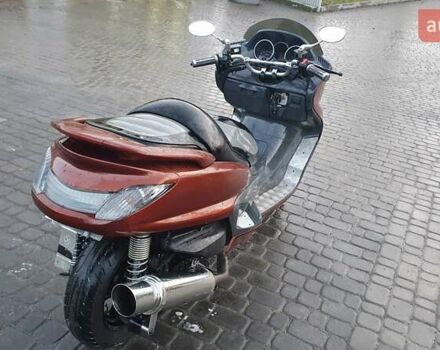 Ямаха Majesty 250, объемом двигателя 0.25 л и пробегом 13 тыс. км за 1950 $, фото 2 на Automoto.ua