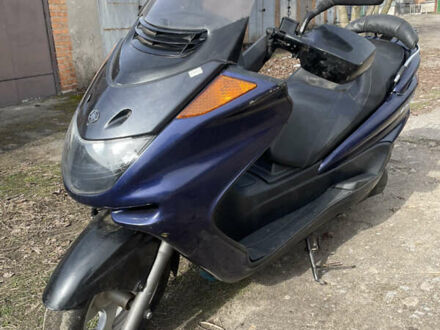 Ямаха Majesty 250 2004 у Вінниці на Automoto.ua Синій Ямаха Majesty 250, об'ємом двигуна 0.25 л та пробігом 25 тис. км за 1400 $, фото 1 на Automoto.ua
