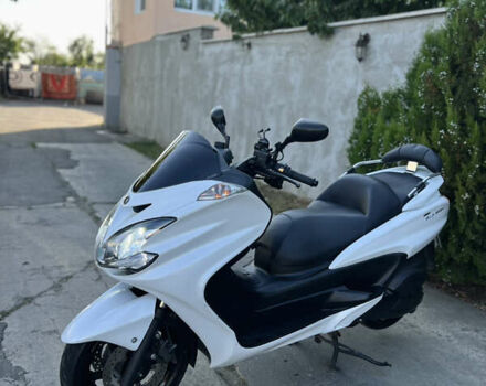 Белый Ямаха Majesty 400, объемом двигателя 0.4 л и пробегом 34 тыс. км за 3500 $, фото 5 на Automoto.ua