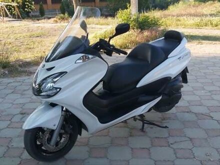 Ямаха Majesty 400 2012 у Вилкове на Automoto.ua Білий Ямаха Majesty 400, об'ємом двигуна 0.4 л та пробігом 14 тис. км за 3300 $, фото 1 на Automoto.ua