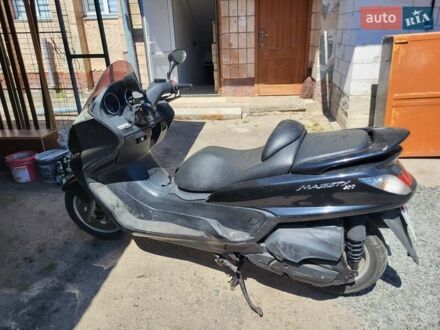 Ямаха Majesty 400 2007 в Млинов на Automoto.ua Черный Ямаха Majesty 400, объемом двигателя 0.4 л и пробегом 42 тыс. км за 2300 $, фото 1 на Automoto.ua