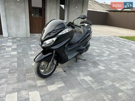 Ямаха Majesty 400 2007 в Ивано-Франковске на Automoto.ua Черный Ямаха Majesty 400, объемом двигателя 0.4 л и пробегом 30 тыс. км за 2300 $, фото 1 на Automoto.ua