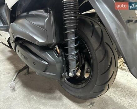 Ямаха Majesty 400, об'ємом двигуна 0.4 л та пробігом 33 тис. км за 2500 $, фото 4 на Automoto.ua