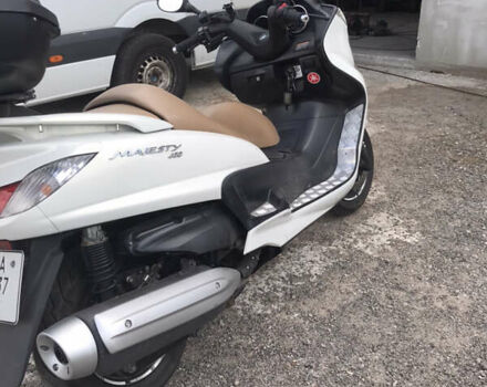 Ямаха Majesty 400, объемом двигателя 0 л и пробегом 38 тыс. км за 2250 $, фото 3 на Automoto.ua