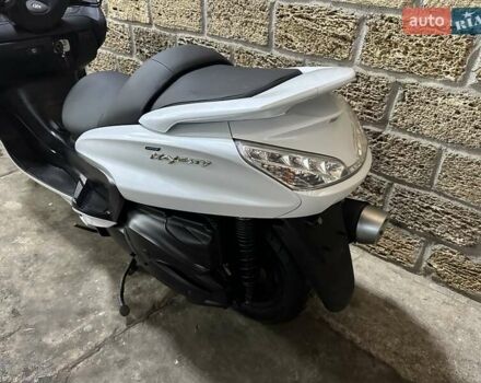 Ямаха Majesty 400, об'ємом двигуна 0 л та пробігом 32 тис. км за 2700 $, фото 3 на Automoto.ua