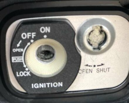 Серый Ямаха Majesty 400, объемом двигателя 0 л и пробегом 26 тыс. км за 2650 $, фото 19 на Automoto.ua