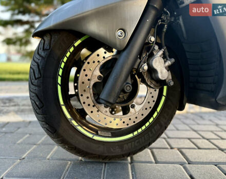 Серый Ямаха Majesty 400, объемом двигателя 0.4 л и пробегом 33 тыс. км за 3800 $, фото 14 на Automoto.ua