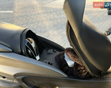 Серый Ямаха Majesty 400, объемом двигателя 0.4 л и пробегом 33 тыс. км за 3800 $, фото 25 на Automoto.ua