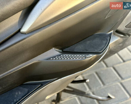 Серый Ямаха Majesty 400, объемом двигателя 0.4 л и пробегом 33 тыс. км за 3800 $, фото 30 на Automoto.ua