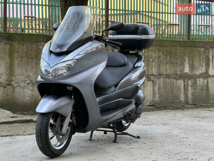 Ямаха Majesty 400 2003 в Киеве на Automoto.ua Серый Ямаха Majesty 400, объемом двигателя 0.4 л и пробегом 51 тыс. км за 2700 $, фото 1 на Automoto.ua
