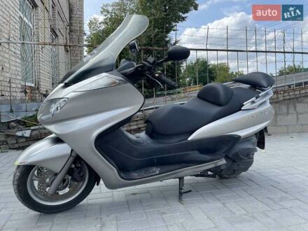 Ямаха Majesty 400 2007 в Бару на Automoto.ua Серый Ямаха Majesty 400, объемом двигателя 0 л и пробегом 20 тыс. км за 2800 $, фото 1 на Automoto.ua