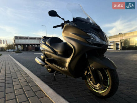Серый Ямаха Majesty 400, объемом двигателя 0.4 л и пробегом 33 тыс. км за 3800 $, фото 1 на Automoto.ua