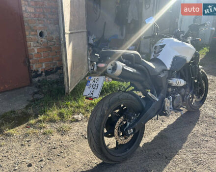 Белый Ямаха MT-03, объемом двигателя 0.6 л и пробегом 19 тыс. км за 3650 $, фото 5 на Automoto.ua