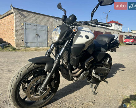 Белый Ямаха MT-03, объемом двигателя 0.6 л и пробегом 19 тыс. км за 3650 $, фото 2 на Automoto.ua