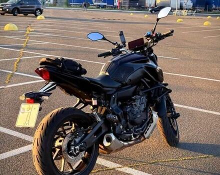 Чорний Ямаха MT-07, об'ємом двигуна 0.69 л та пробігом 11 тис. км за 8400 $, фото 4 на Automoto.ua
