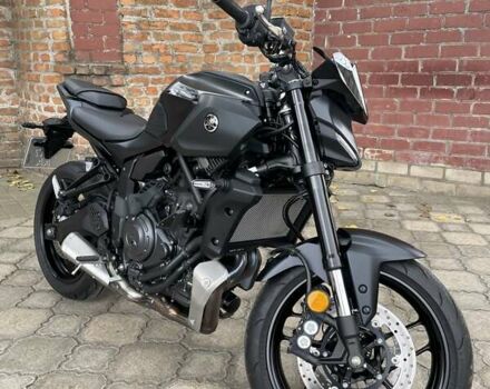 Черный Ямаха MT-07, объемом двигателя 0.7 л и пробегом 4 тыс. км за 10000 $, фото 3 на Automoto.ua