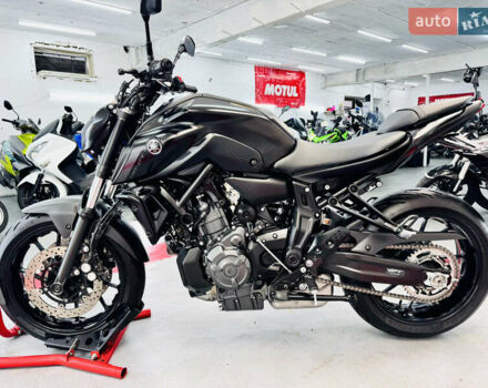 Черный Ямаха MT-07, объемом двигателя 0.7 л и пробегом 13 тыс. км за 8300 $, фото 19 на Automoto.ua