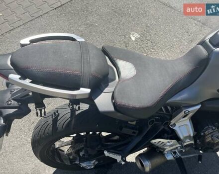 Сірий Ямаха MT-07, об'ємом двигуна 0.69 л та пробігом 22 тис. км за 7100 $, фото 9 на Automoto.ua