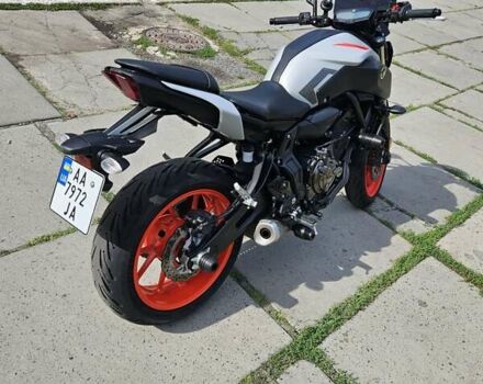 Сірий Ямаха MT-07, об'ємом двигуна 0.69 л та пробігом 16 тис. км за 7400 $, фото 5 на Automoto.ua