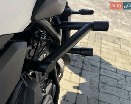 Сірий Ямаха MT-07, об'ємом двигуна 0.69 л та пробігом 2 тис. км за 10000 $, фото 8 на Automoto.ua