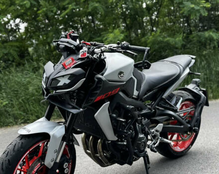 Білий Ямаха MT-09, об'ємом двигуна 0.85 л та пробігом 18 тис. км за 11000 $, фото 4 на Automoto.ua