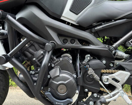 Білий Ямаха MT-09, об'ємом двигуна 0.85 л та пробігом 18 тис. км за 11000 $, фото 27 на Automoto.ua