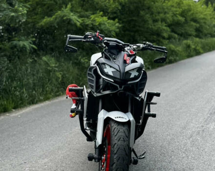 Білий Ямаха MT-09, об'ємом двигуна 0.85 л та пробігом 18 тис. км за 11000 $, фото 2 на Automoto.ua