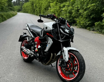 Білий Ямаха MT-09, об'ємом двигуна 0.85 л та пробігом 18 тис. км за 11000 $, фото 14 на Automoto.ua