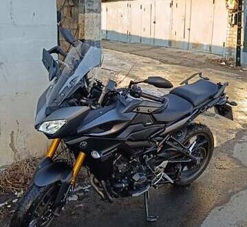 Ямаха MT-09 2016 у Києві на Automoto.ua Чорний Ямаха MT-09, об'ємом двигуна 0.9 л та пробігом 29 тис. км за 9200 $, фото 1 на Automoto.ua