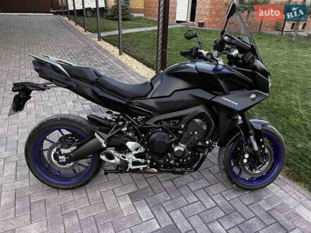 Ямаха MT-09 2018 у Одесі на Automoto.ua Чорний Ямаха MT-09, об'ємом двигуна 0.85 л та пробігом 15 тис. км за 10800 $, фото 1 на Automoto.ua