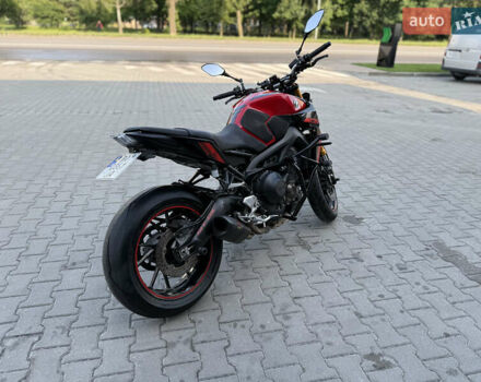 Красный Ямаха MT-09, объемом двигателя 0.85 л и пробегом 28 тыс. км за 9200 $, фото 3 на Automoto.ua