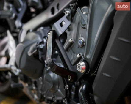 Ямаха MT-09, объемом двигателя 0.9 л и пробегом 10 тыс. км за 13000 $, фото 10 на Automoto.ua
