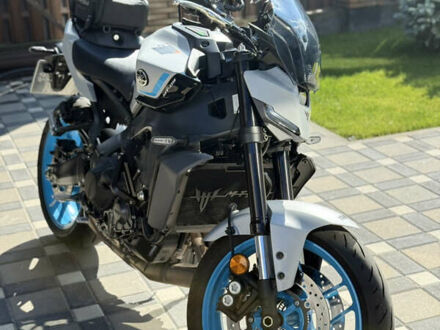 Ямаха MT-09 2025 в Киеве на Automoto.ua Ямаха MT-09, объемом двигателя 0.9 л и пробегом 3 тыс. км за 14700 $, фото 1 на Automoto.ua