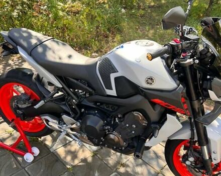 Серый Ямаха MT-09, объемом двигателя 0.85 л и пробегом 20 тыс. км за 11200 $, фото 2 на Automoto.ua