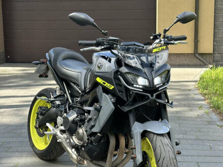 Ямаха MT-09 2017 в Житомире на Automoto.ua Серый Ямаха MT-09, объемом двигателя 0.85 л и пробегом 38 тыс. км за 10100 $, фото 1 на Automoto.ua