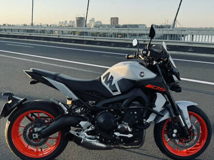 Сірий Ямаха MT-09, об'ємом двигуна 0.85 л та пробігом 6 тис. км за 12000 $, фото 1 на Automoto.ua