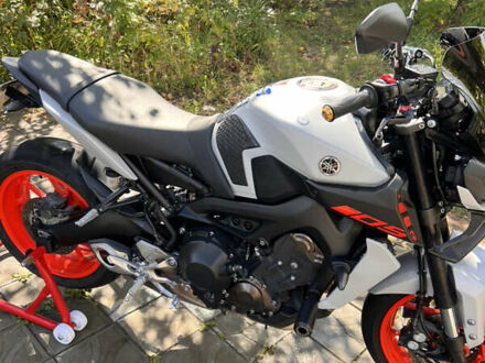 Ямаха MT-09 2019 у Харкові на Automoto.ua Сірий Ямаха MT-09, об'ємом двигуна 0.85 л та пробігом 20 тис. км за 11300 $, фото 1 на Automoto.ua